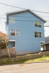 01_10717BurkeAveNE_SeattleWA_57_FrontView_LowRes